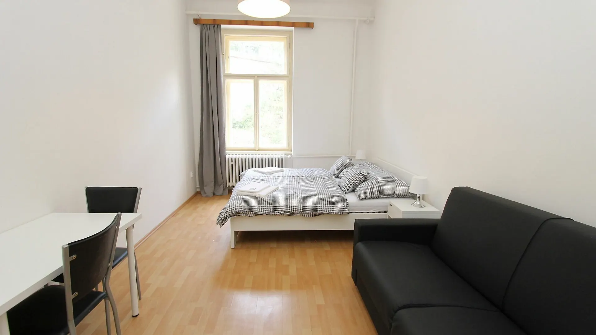Zizka Home Apartments Prag